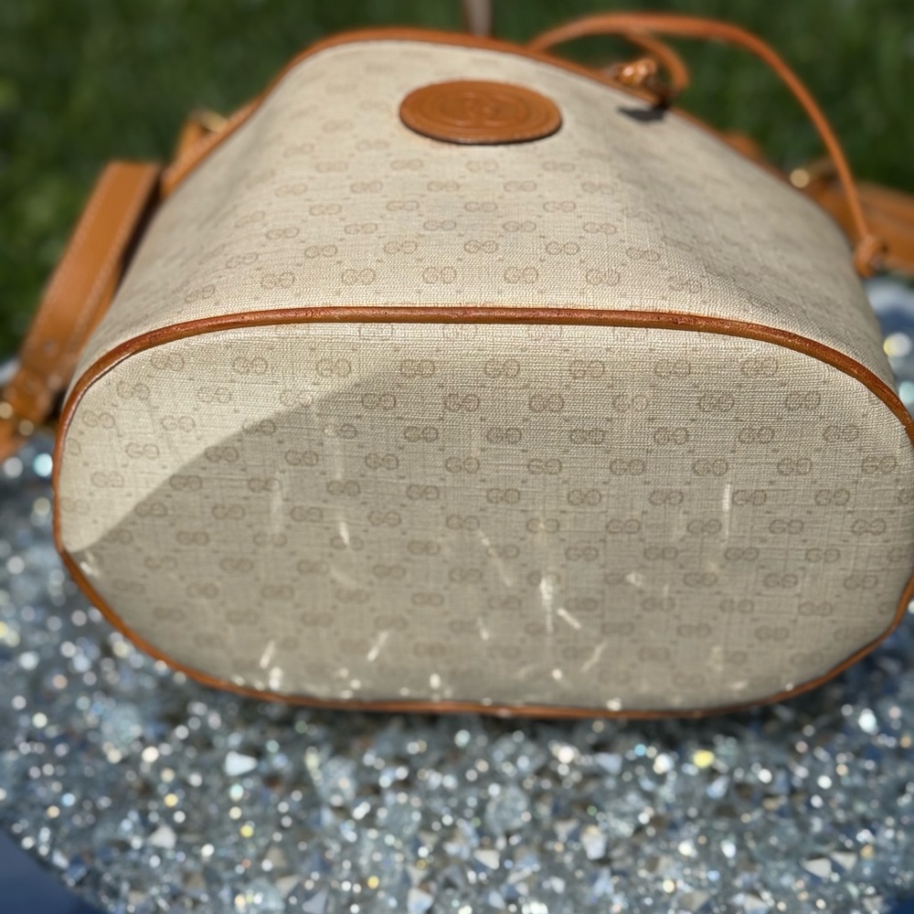 EUC Gucci Micro GG Bucket crossbody Bag - Picture 4 of 11